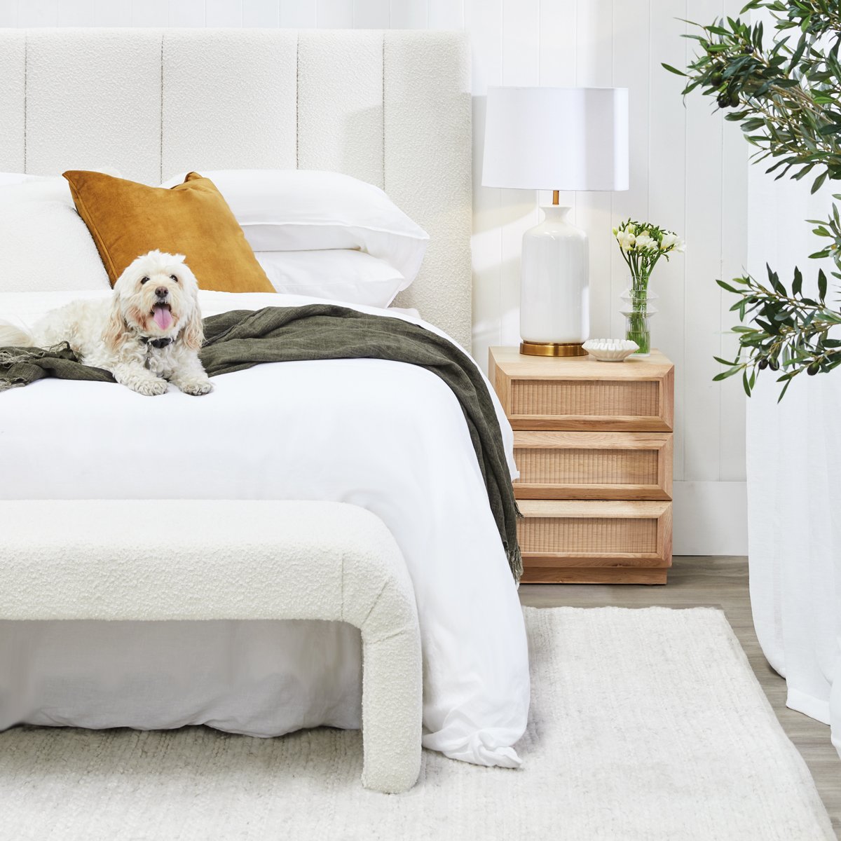 Soho 195x140cm King Bedhead - White Boucle
