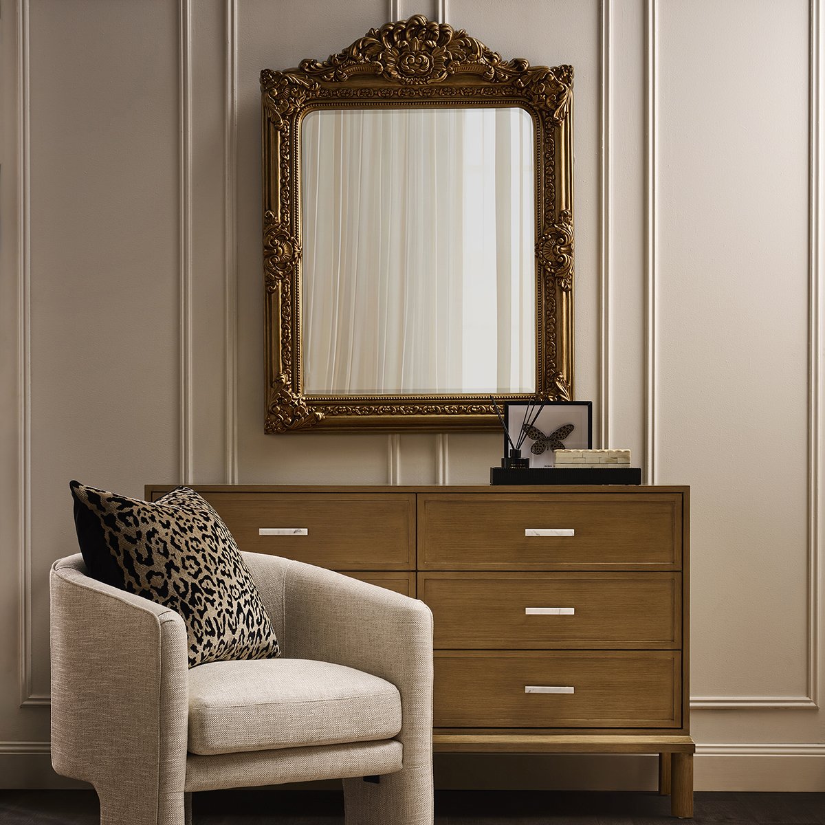 Elizabeth 90.5x120.5cm Wall Mirror - Antique Gold