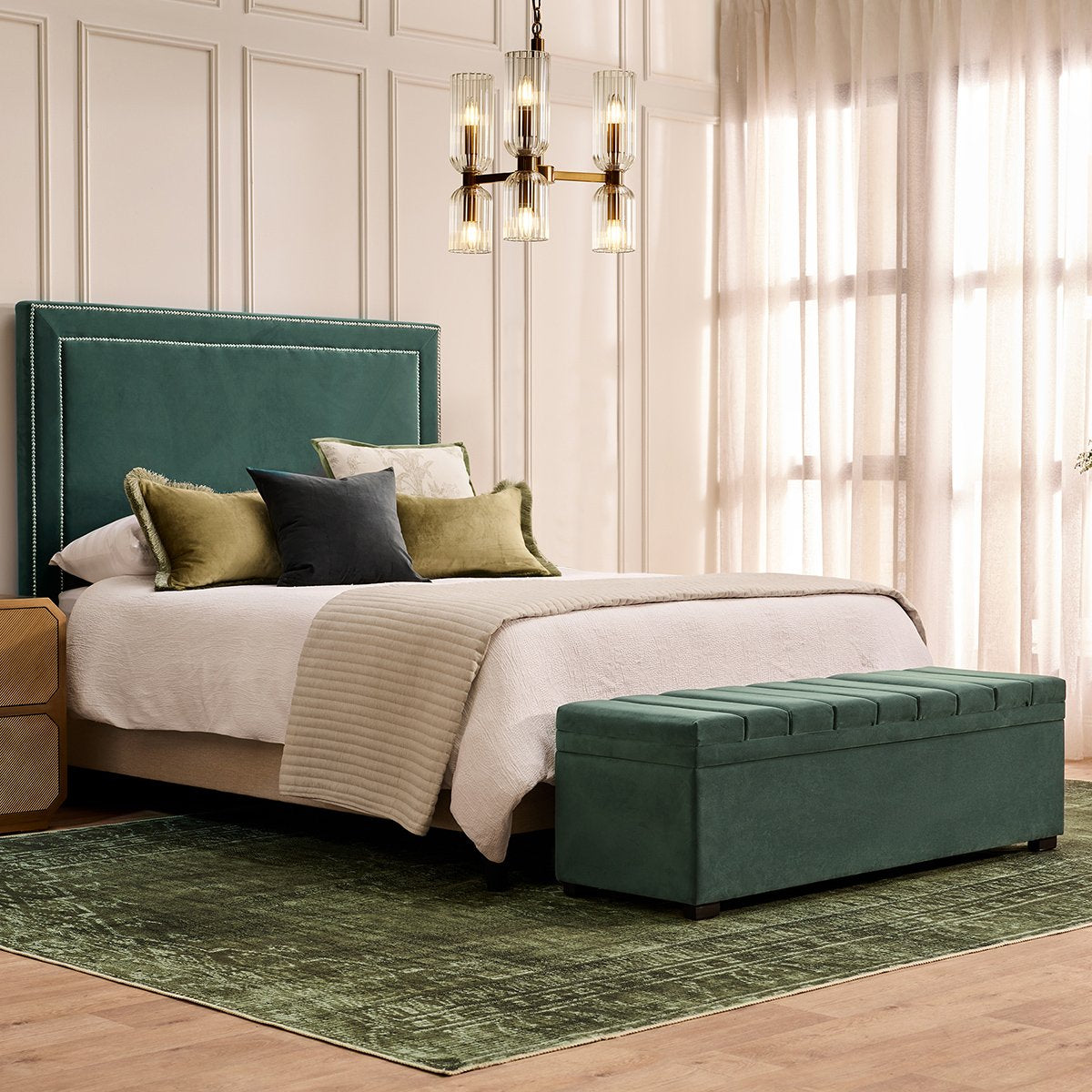 Hepburn Chandelier - Medium